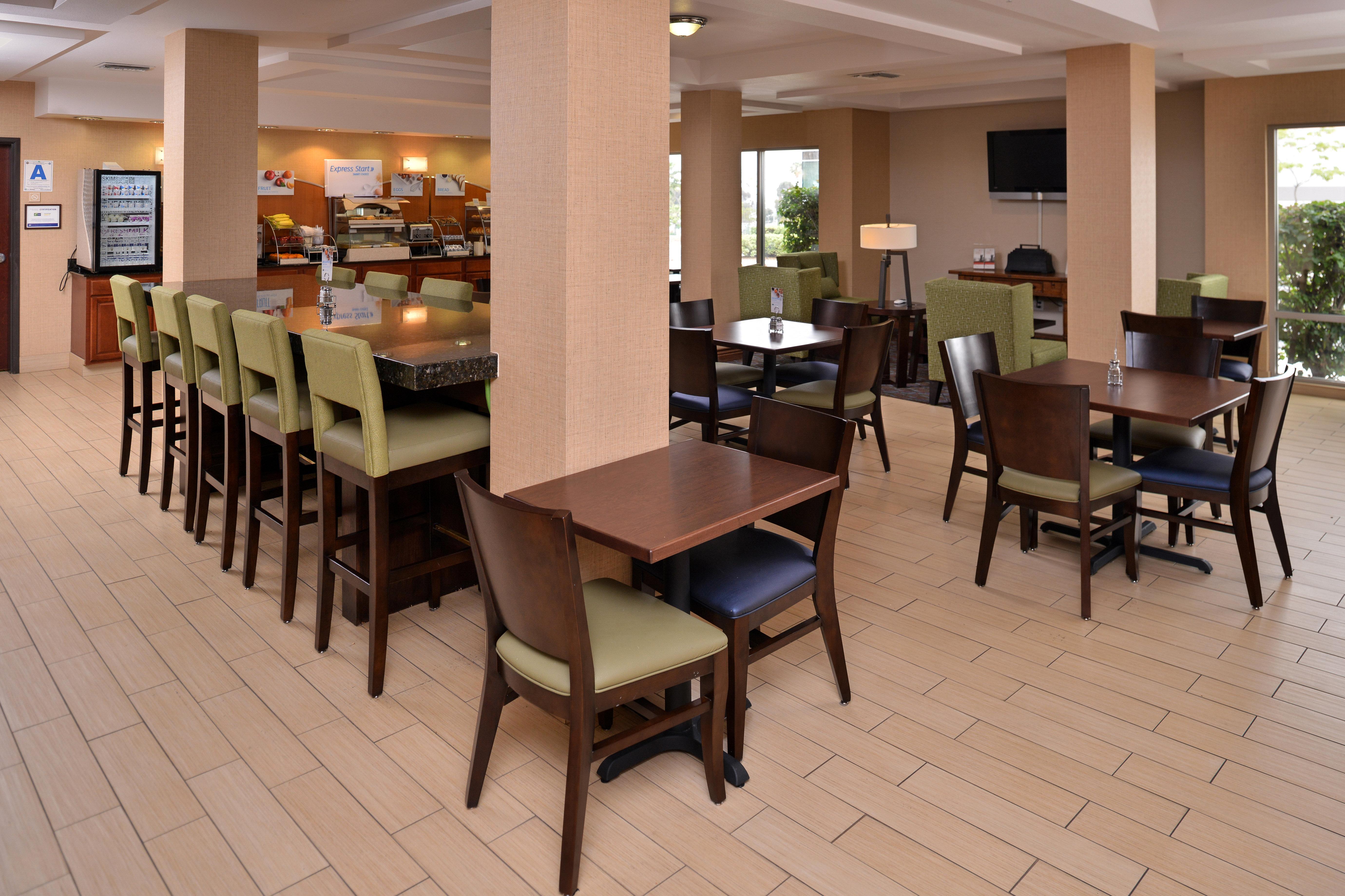 Holiday Inn Express San Diego - Otay Mesa, an IHG hotel Exterior foto