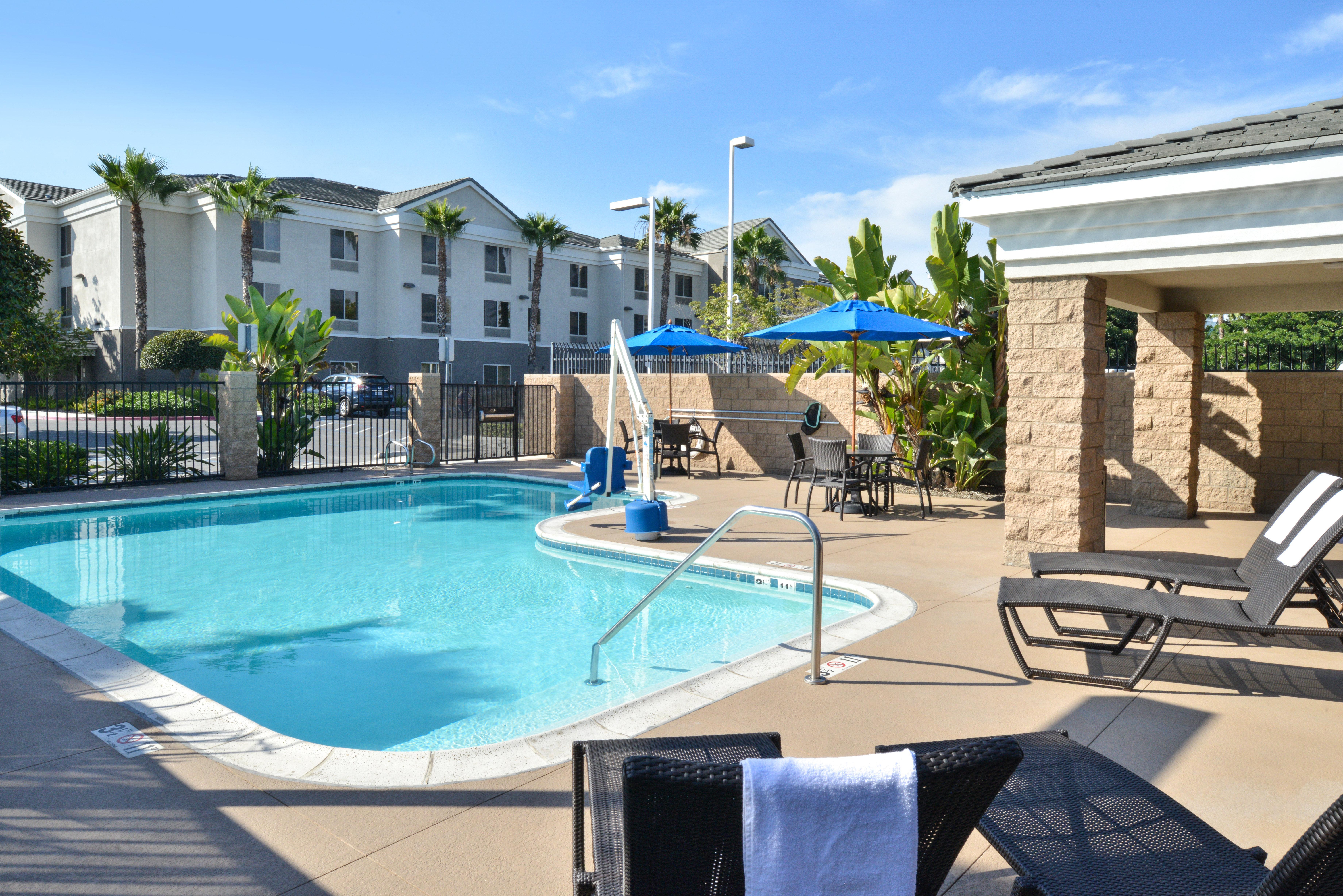 Holiday Inn Express San Diego - Otay Mesa, an IHG hotel Exterior foto