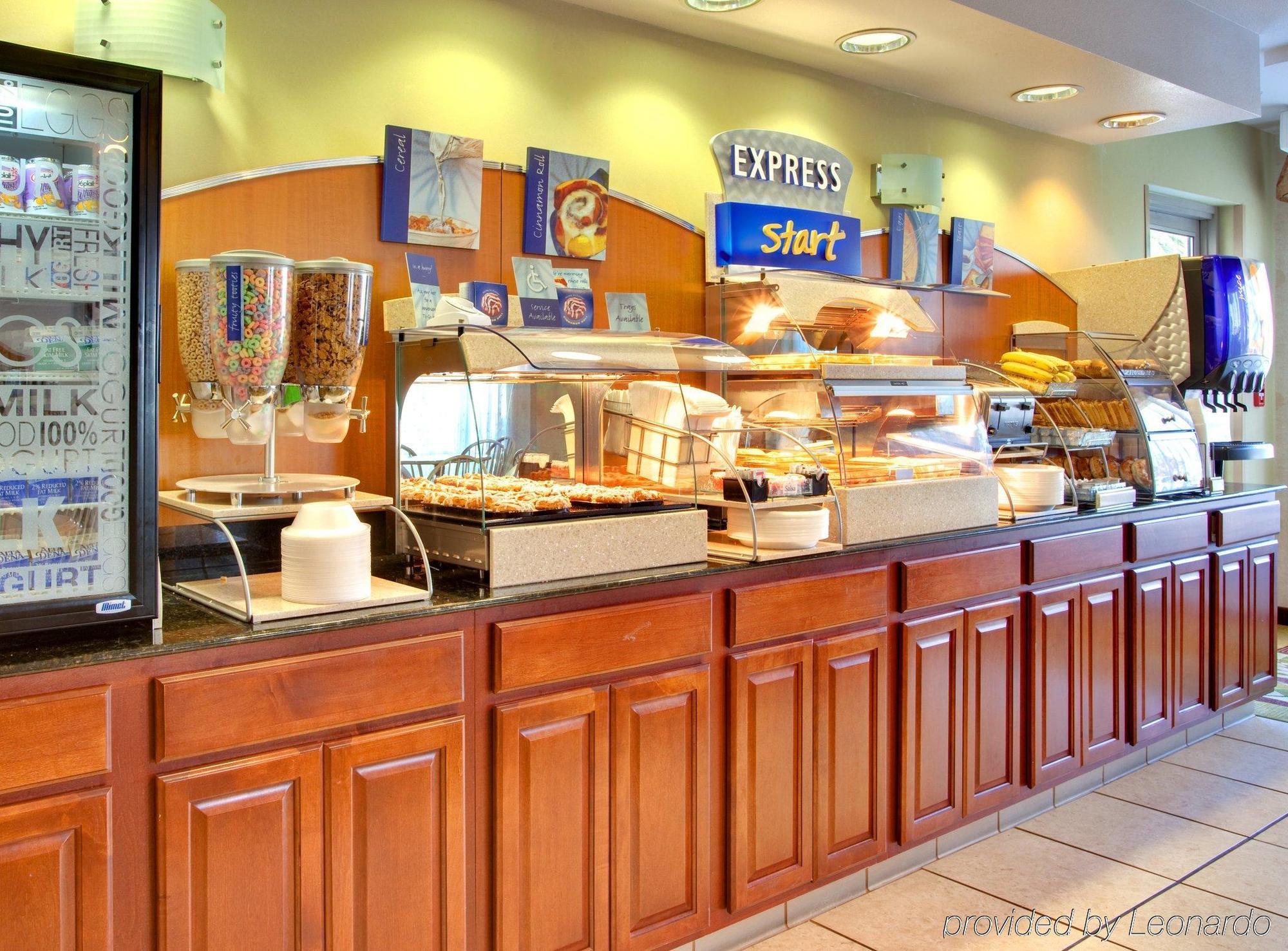 Holiday Inn Express San Diego - Otay Mesa, an IHG hotel Restaurante foto