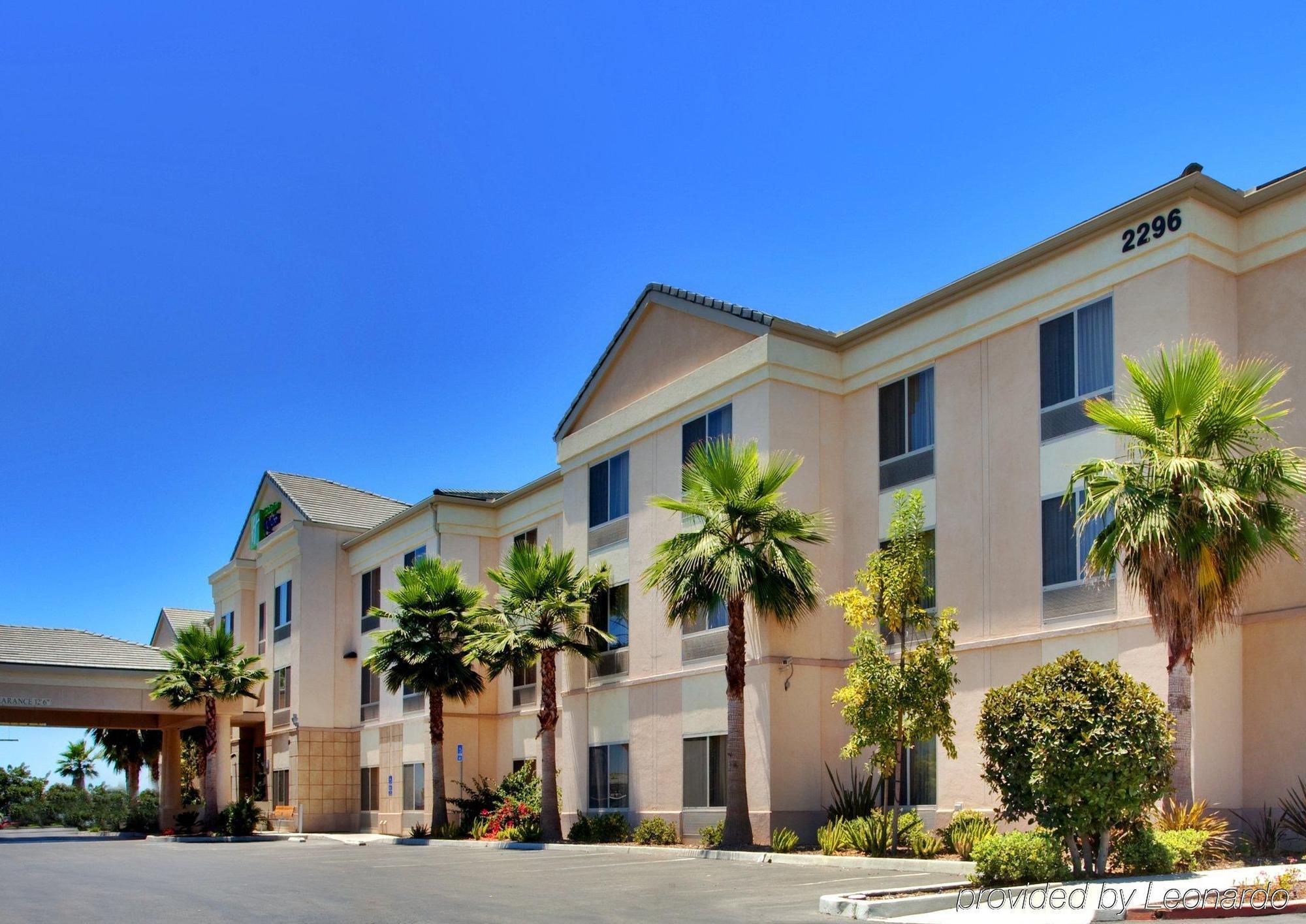 Holiday Inn Express San Diego - Otay Mesa, an IHG hotel Exterior foto
